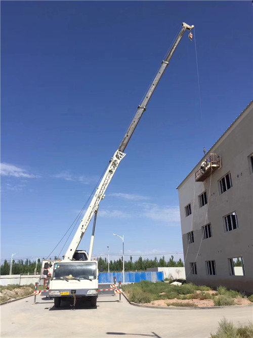 路北区“轻装强干”—— 吊车的 “轻量化臂架” 技术